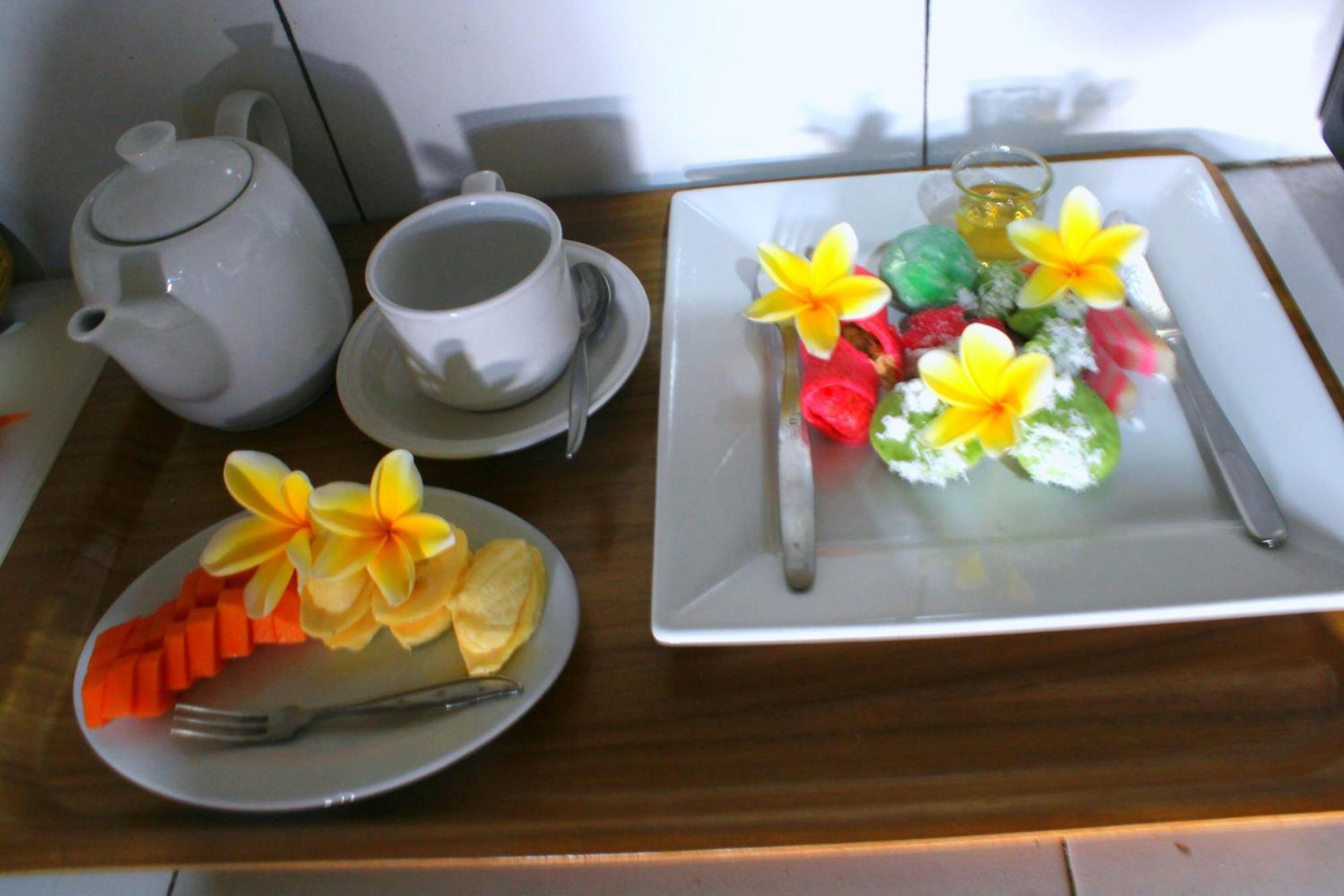 Asih Homestay เปมูเตรัน ภายนอก รูปภาพ