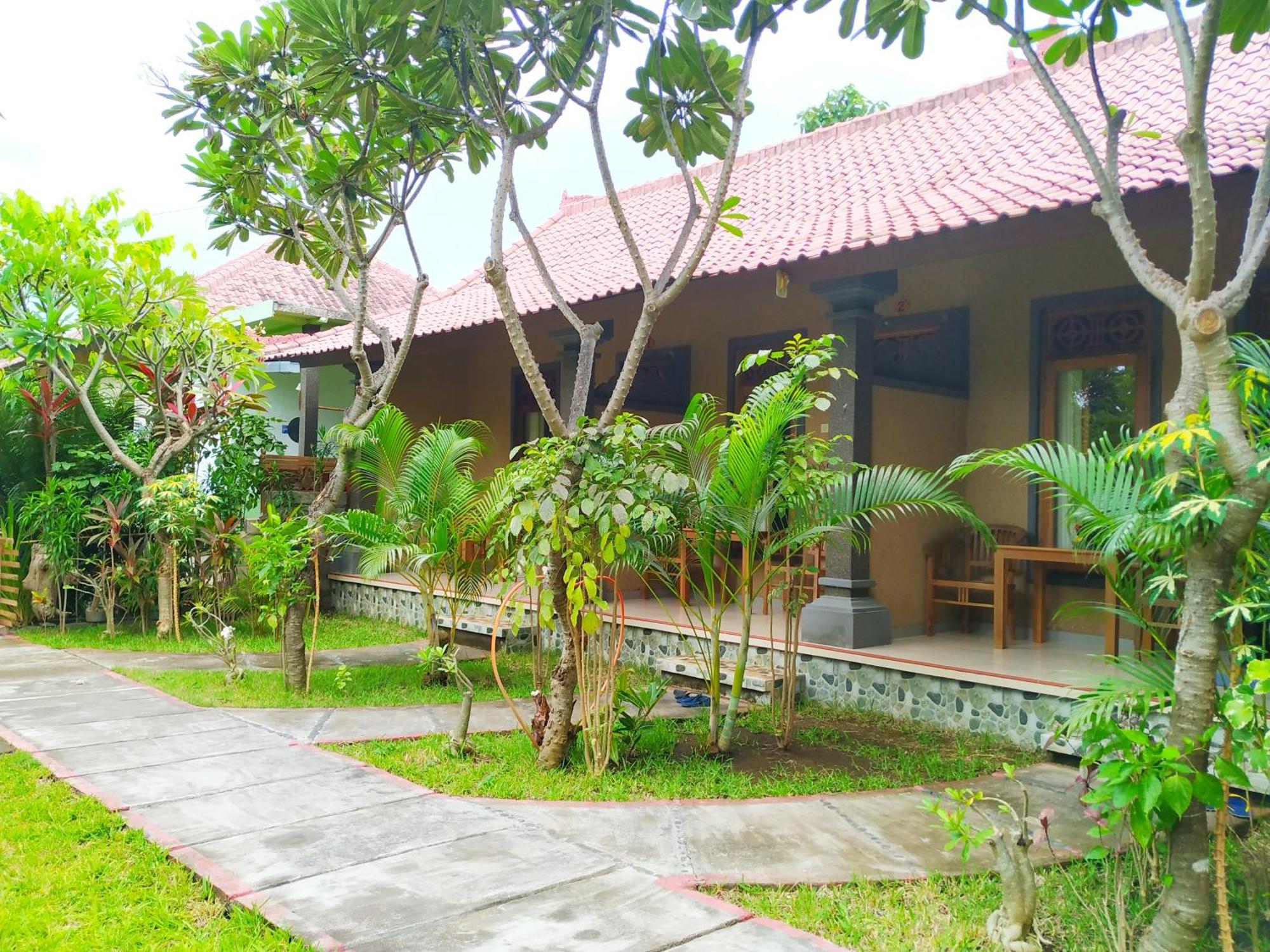 Asih Homestay เปมูเตรัน ภายนอก รูปภาพ